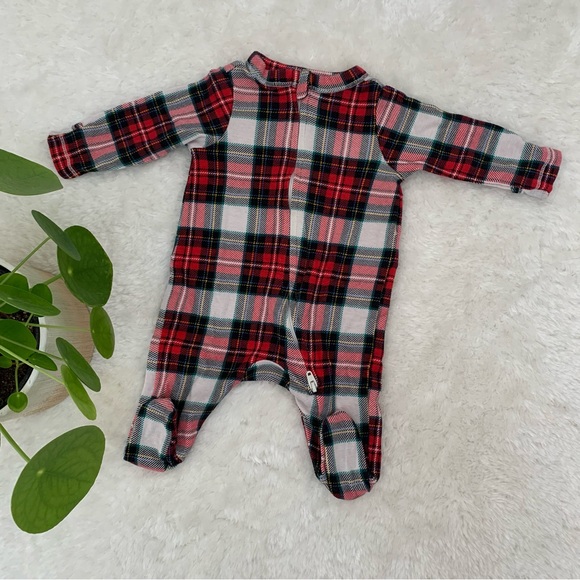 Old Navy Holiday Footie Pajamas for Baby - Picture 2 of 6